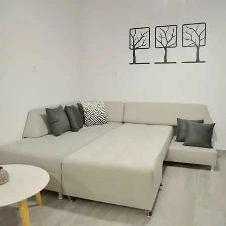 Alisahni Апартаменты Адамас
